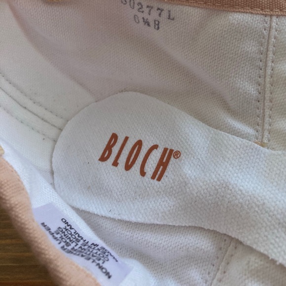 Bloch Pump Canvas Split-Sole Ballet Flats - Picture 4 of 5